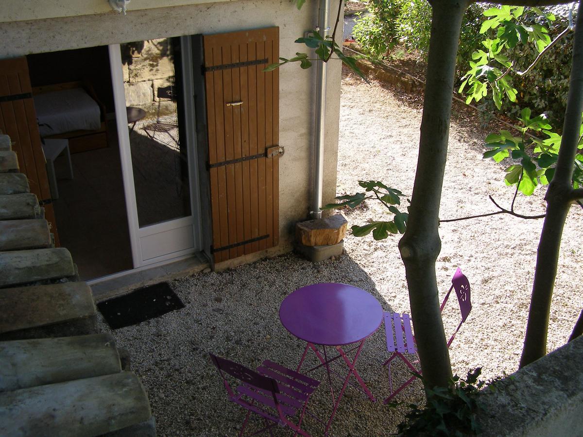 Bed and Breakfast Le Bord De L'Eau Sainte-Terre Exterior foto